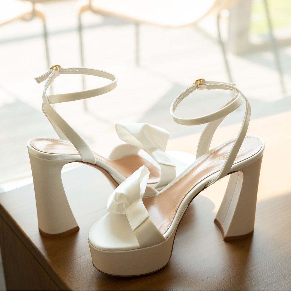 GIANVITO ROSSI
70 bow-embellished satin platform sandals- size 38